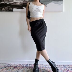 minimalist casual stretchy waistband midi lenght black skirt